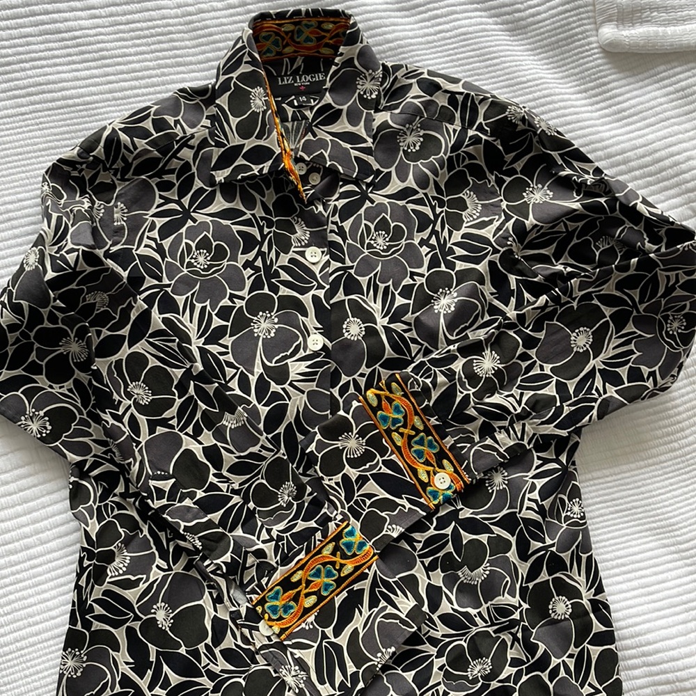 Liz Logie New York blouse size 14